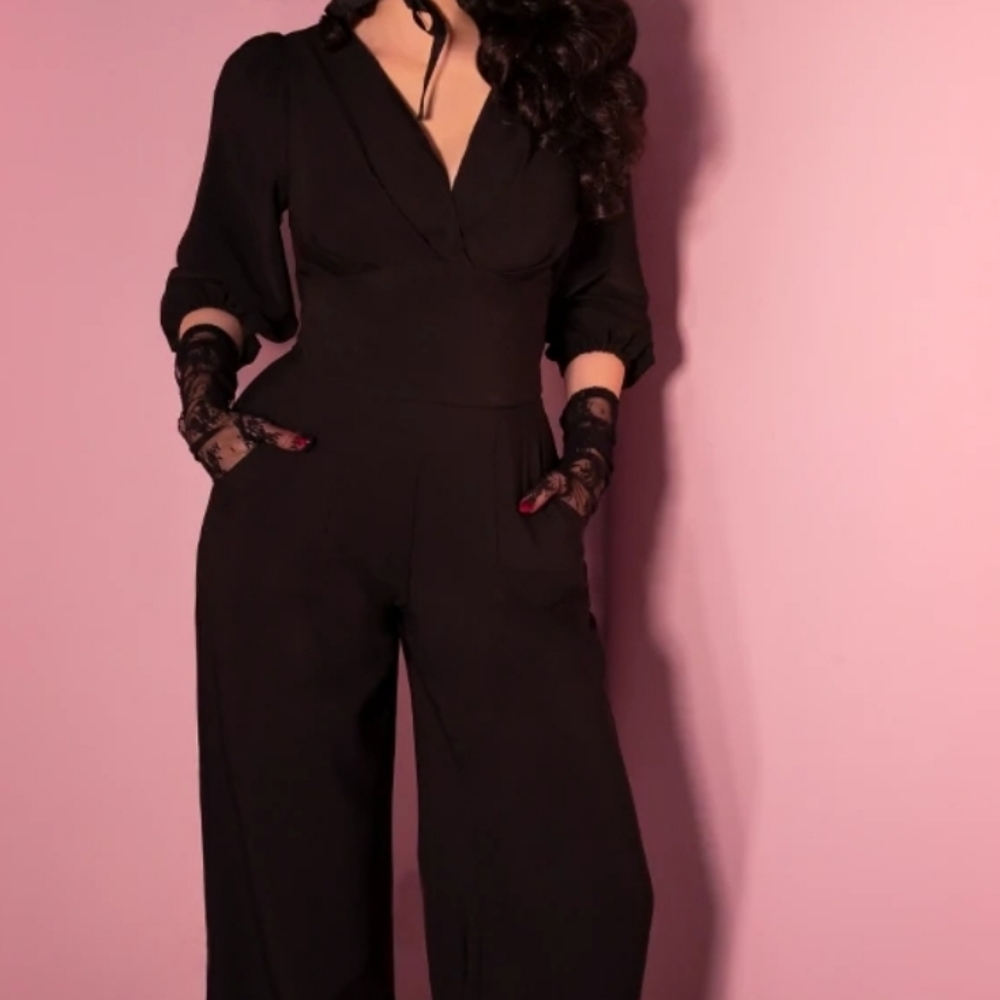 Vixen by Micheline Pitt Vacation Pants in Black